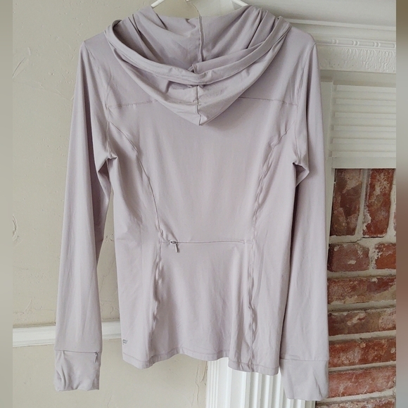 FABLETICS | Phoenix Run Hoodie - Picture 9 of 9